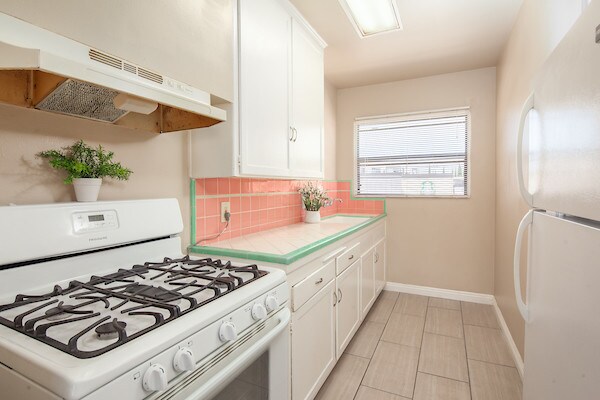 More Photos Of 1518-1536 Rosecrans St, San Diego Apartments For Sale