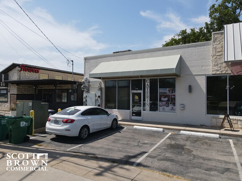 Primary Photo Of 603 N Locust St, Denton Unknown For Lease