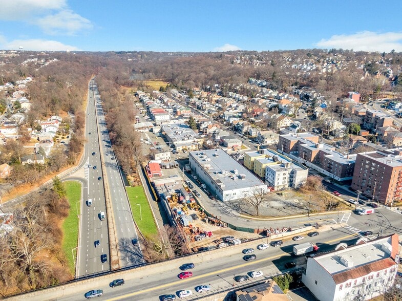 More Photos Of 16 Harrison Ave, Yonkers Warehouse For Lease