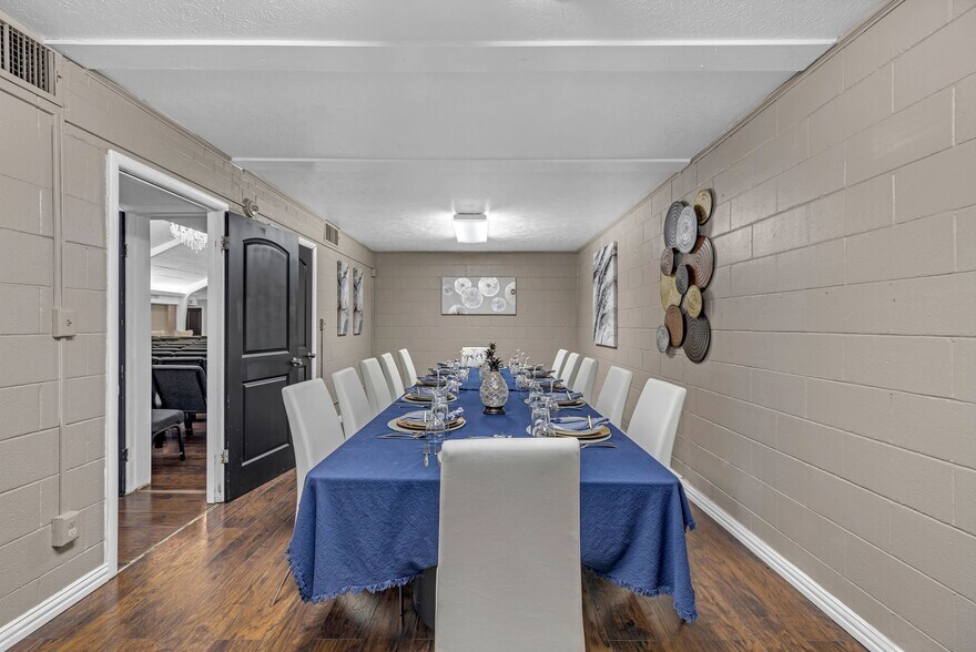 More Photos Of 6251 Wichita St, Fort Worth Religious Facility For Sale