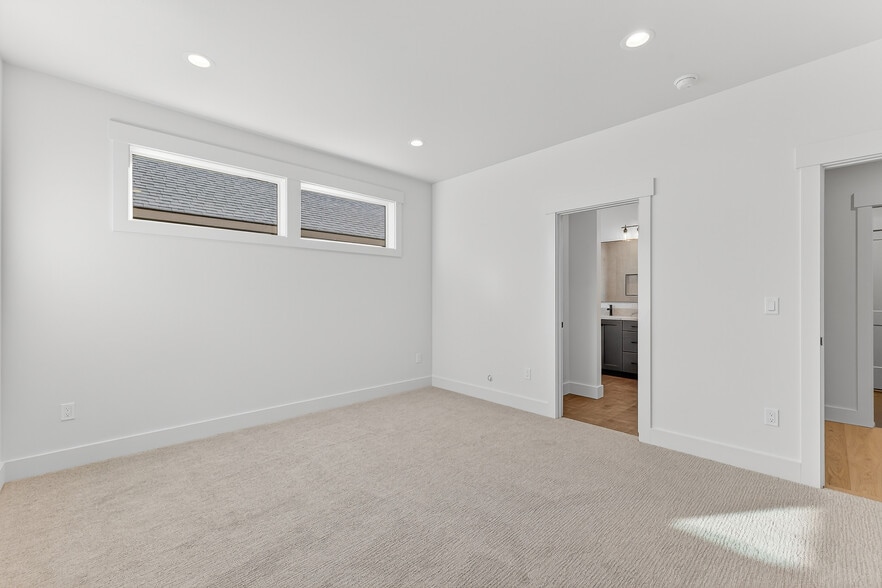 More Photos Of 101, 103 Bighorn Court, Mccall Specialty For Sale