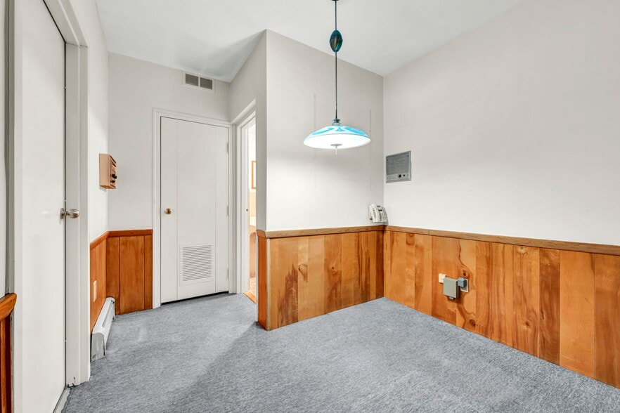 More Photos Of 10570-10574 Ravenna Rd, Twinsburg Office For Lease