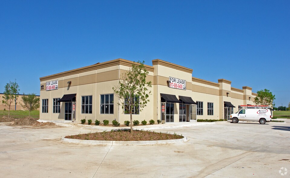 More Photos Of 1475 Heritage Pky, Mansfield Unknown For Lease