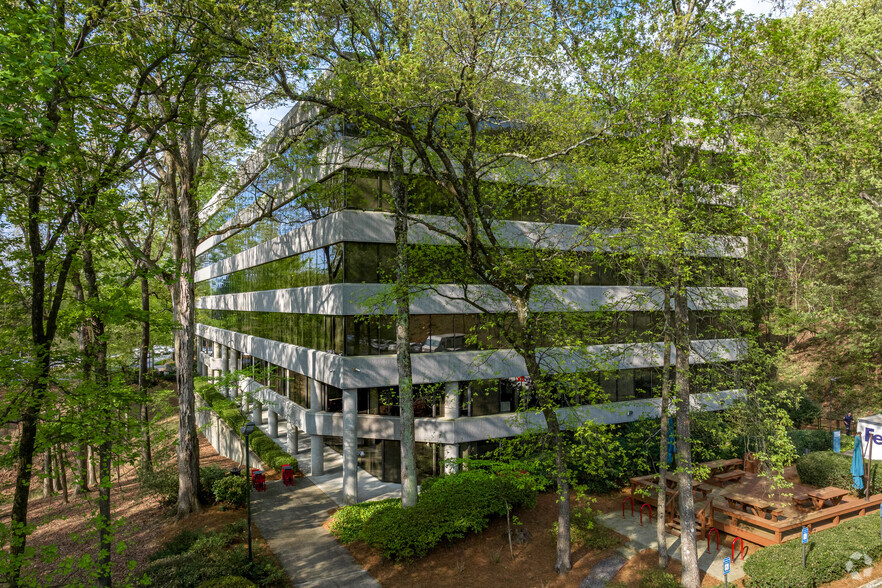 Primary Photo Of 5500 Interstate N Pky NW, Atlanta Office For Lease