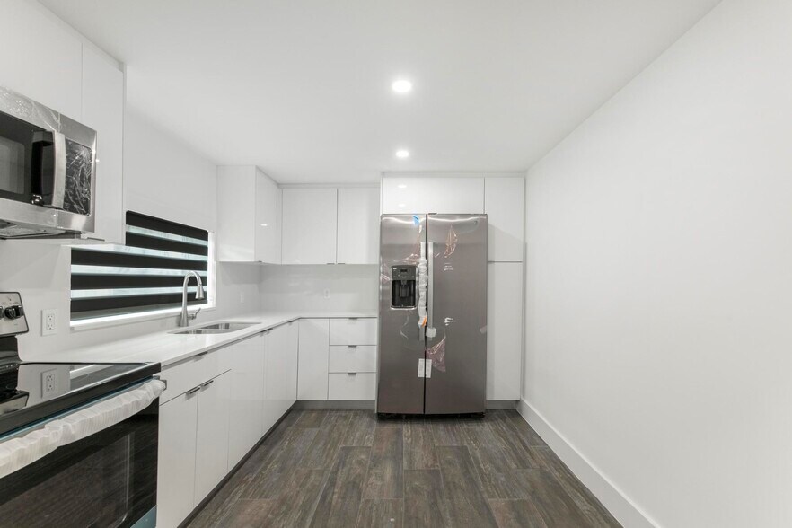 More Photos Of 10370 SW 24th St, Miami Apartments For Sale