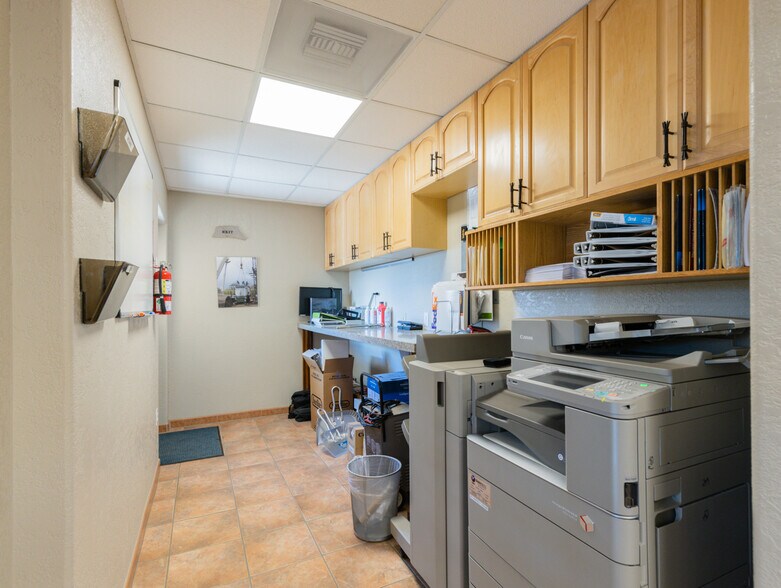 More Photos Of 1115 N Erie Ave, Pueblo Warehouse For Sale