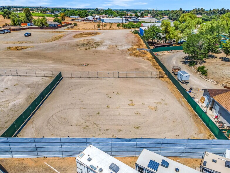 More Photos Of 6181 Brentwood Blvd, Brentwood Land For Lease