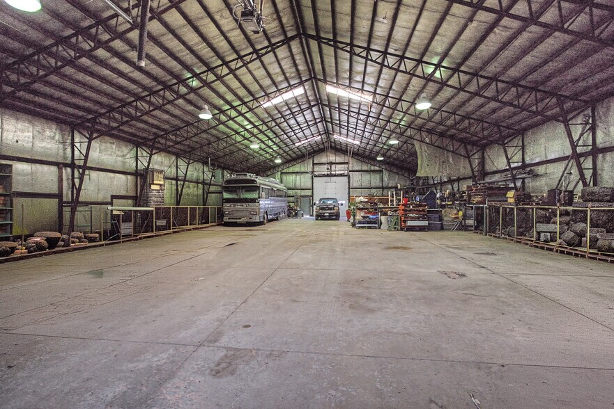 More Photos Of 1003 S 12th St, Marshalltown Industrial For Sale