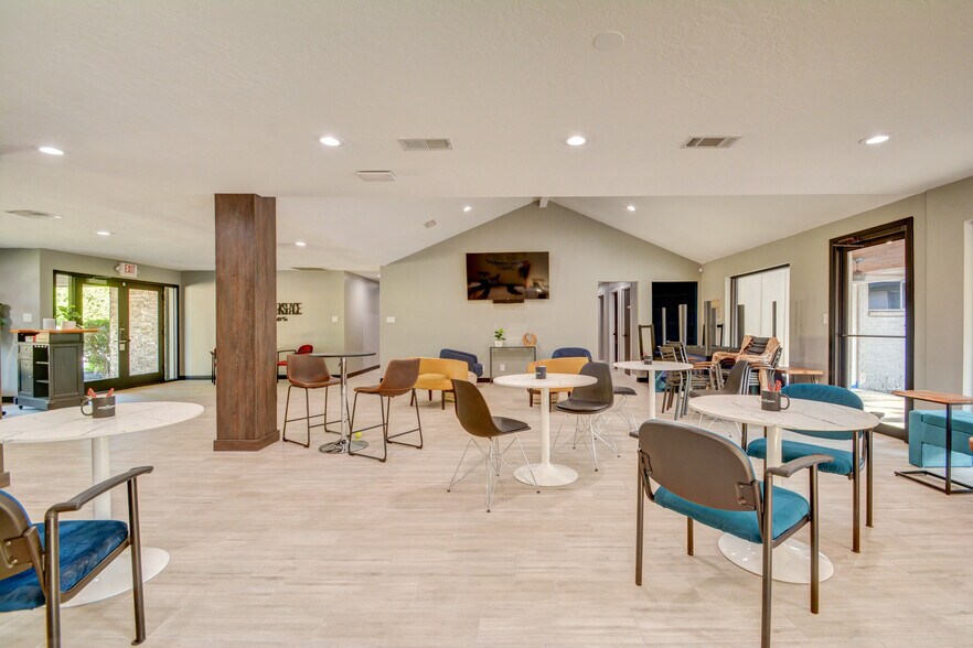 More Photos Of 26615 Oak Ridge Dr, The Woodlands Office For Lease