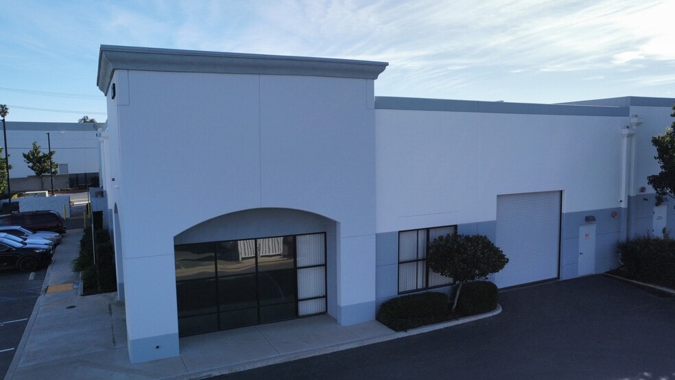 More Photos Of 7163 Old 215 Frontage Rd, Moreno Valley Research And Development For Lease