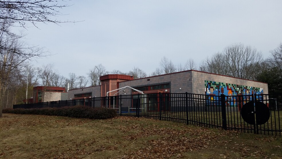 Primary Photo Of 5 Research Pky, Wallingford Daycare Center For Sale