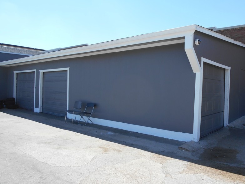 More Photos Of 315 N Locust St, Denton Restaurant For Sale