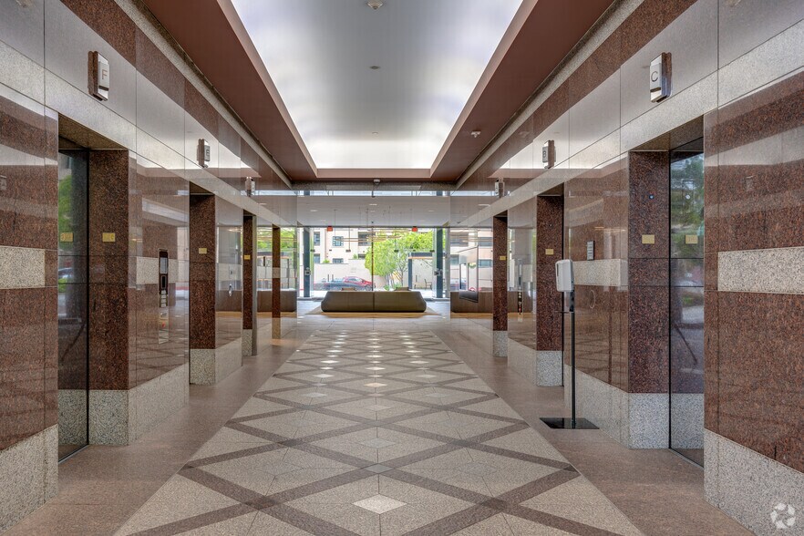 More Photos Of 301 N Lake Ave, Pasadena Coworking Space