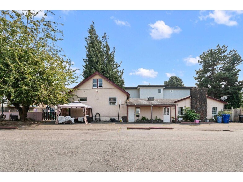 More Photos Of 9475 Williams St, Chilliwack Apartments For Sale