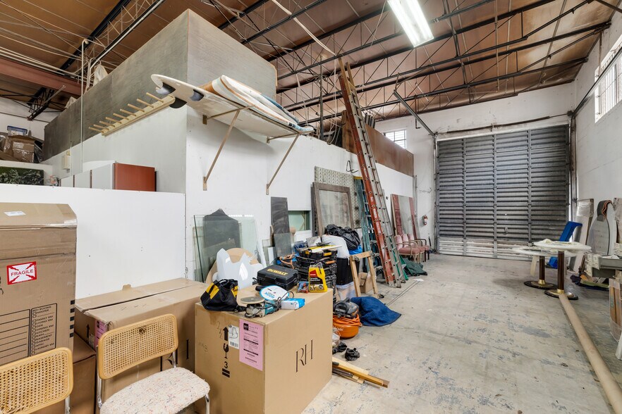 More Photos Of 7725 W 2nd Ct, Hialeah Warehouse For Sale