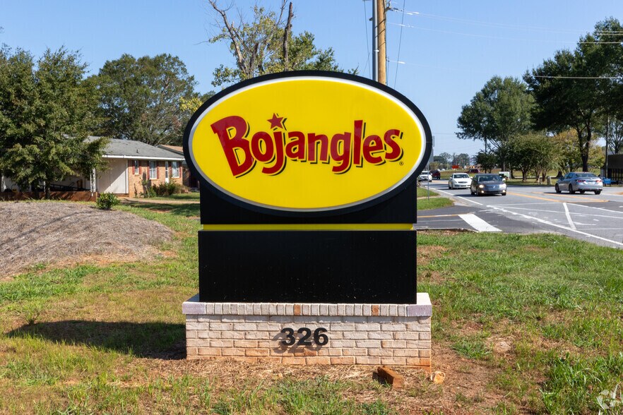 More Photos Of 326 John Dodd Rd, Spartanburg Fast Food For Sale
