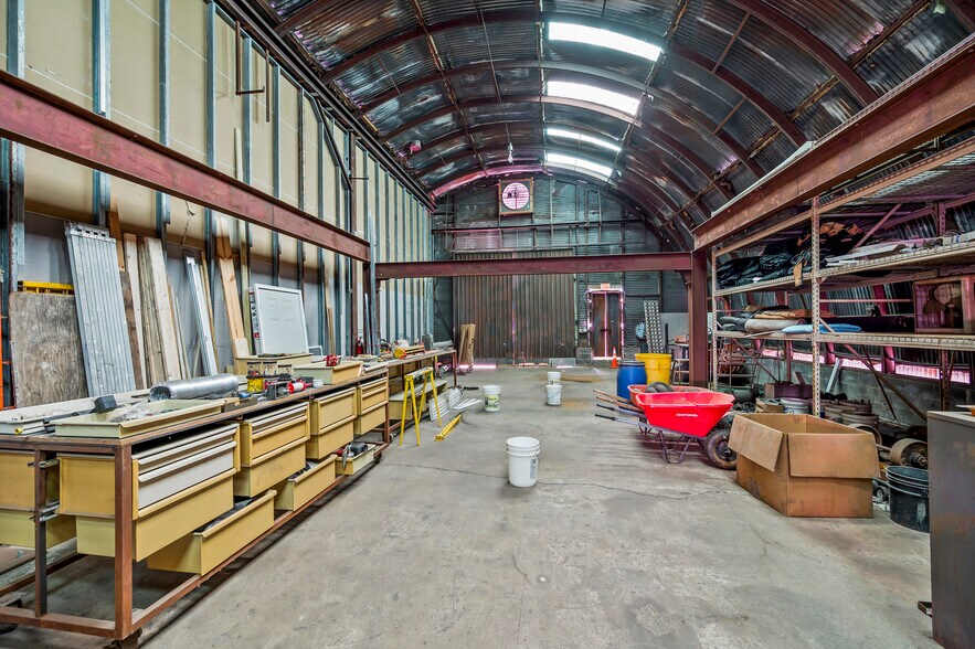 More Photos Of 1004 Rundell St, Winston-Salem Flex For Lease