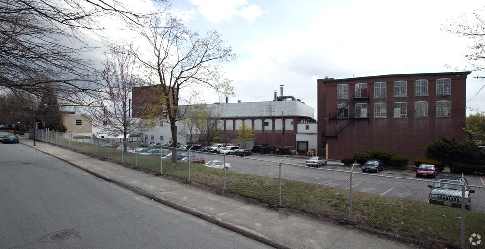 More Photos Of 601 Mineral Spring Ave, Pawtucket Manufacturing For Lease