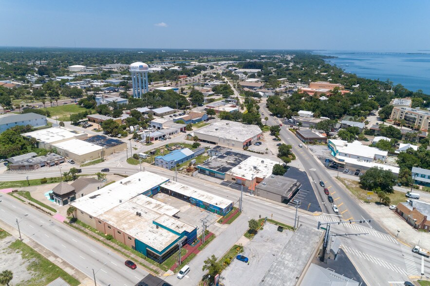 More Photos Of 117-137 Hughlett Ave, Cocoa General Retail For Sale