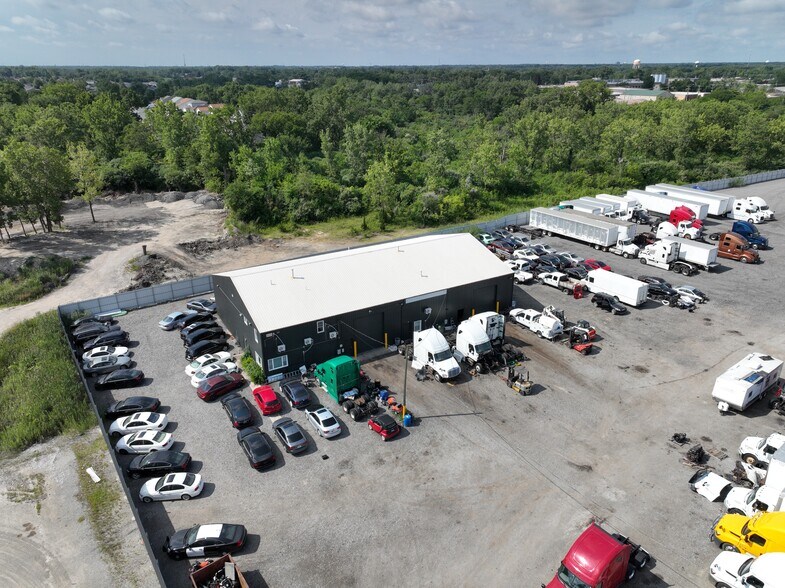 More Photos Of 3236 Rennie Smith Dr, South Chicago Heights Warehouse For Sale