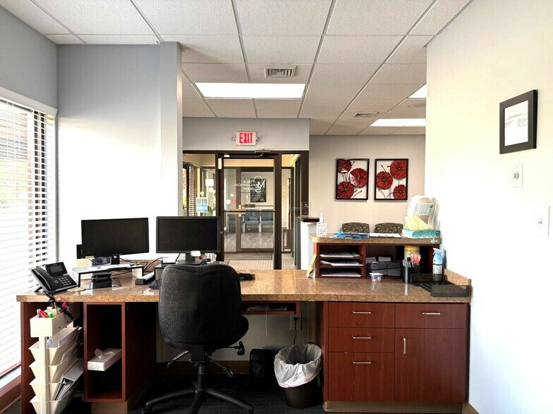 More Photos Of 112 Houston St, Lexington Medical For Sale