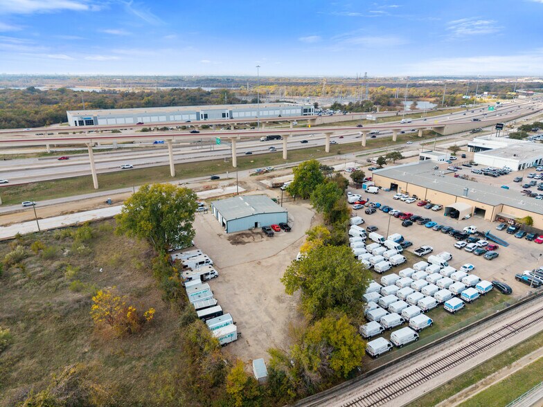 More Photos Of 2630 N Interstate 35E, Carrollton Service For Lease