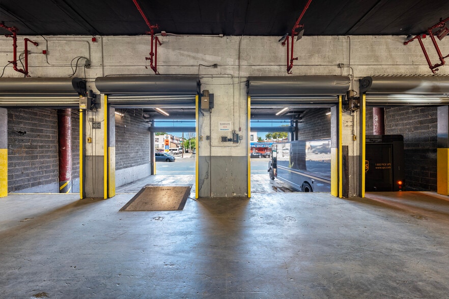 More Photos Of 184-10-184-60 Jamaica Ave, Jamaica Manufacturing For Lease