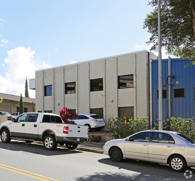 More Photos Of 99-1392 Koaha Pl, Honolulu Warehouse For Sale