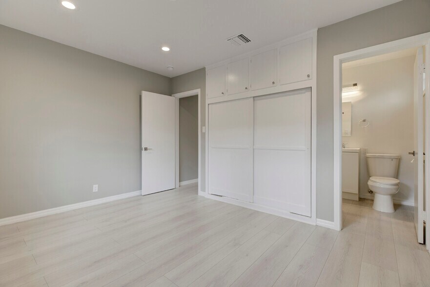More Photos Of 10935 Nassau Ave, Sunland Multifamily For Sale