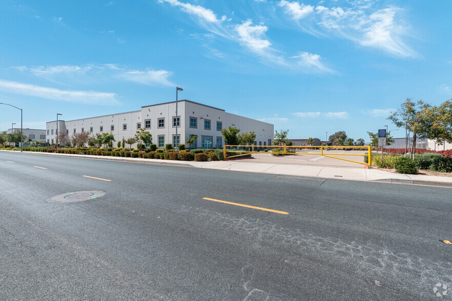 More Photos Of 1401 W Fairway Dr, Santa Maria Warehouse For Sale