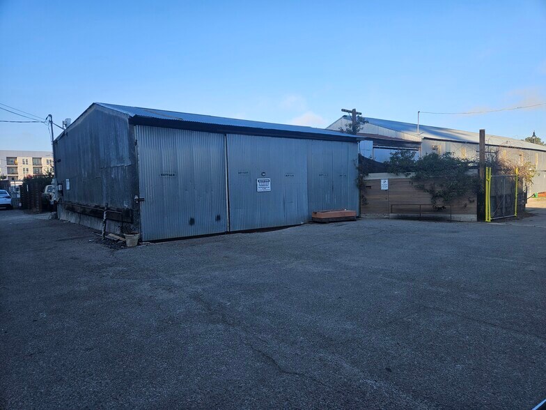 Primary Photo Of 275 Water St, Petaluma Warehouse For Lease