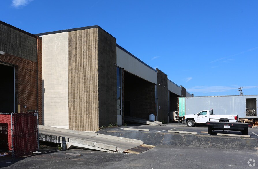 More Photos Of 10758-10768 Tucker St, Beltsville Warehouse For Lease