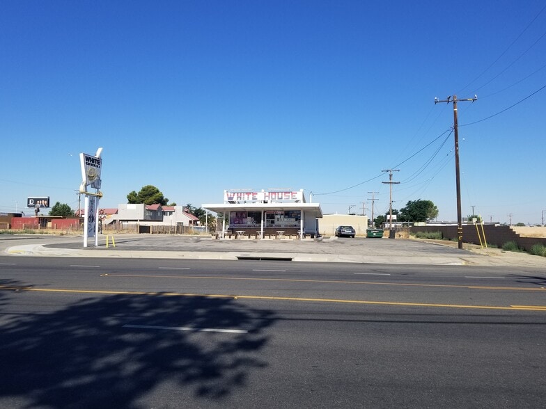 More Photos Of 44431 Division St, Lancaster Restaurant For Sale