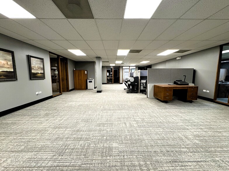 More Photos Of 2 Inverness Dr E, Englewood Medical For Sale