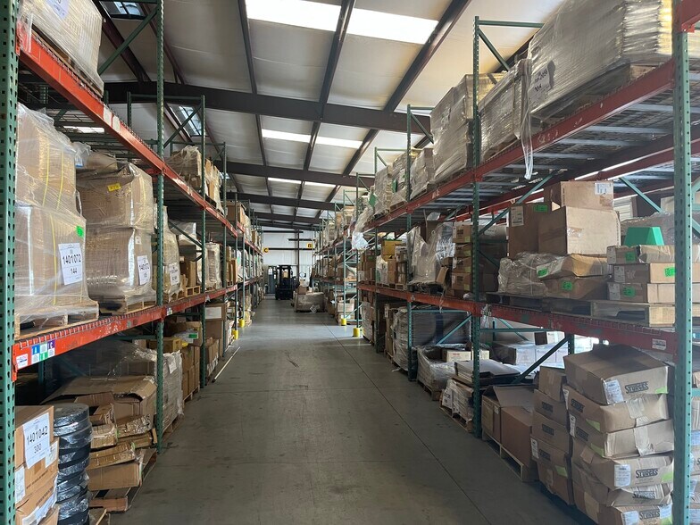 More Photos Of 9201 Winkler Dr, Houston Warehouse For Sale