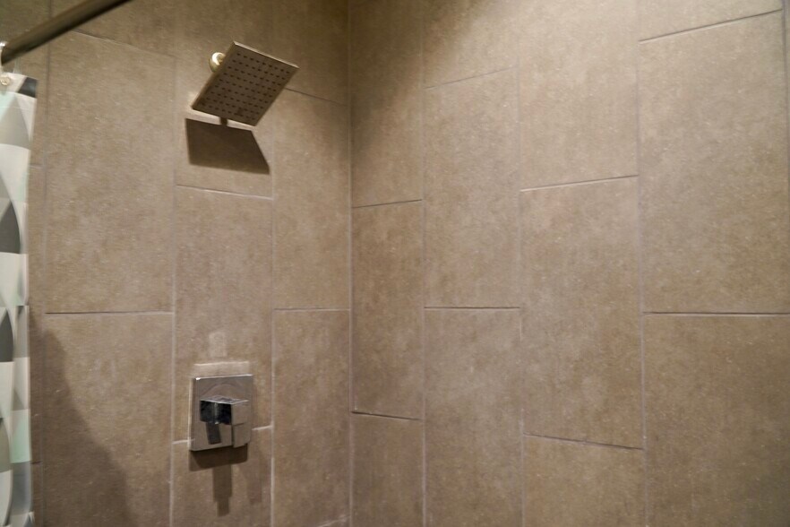 More Photos Of 5850 W Cypress St, Tampa Office For Lease