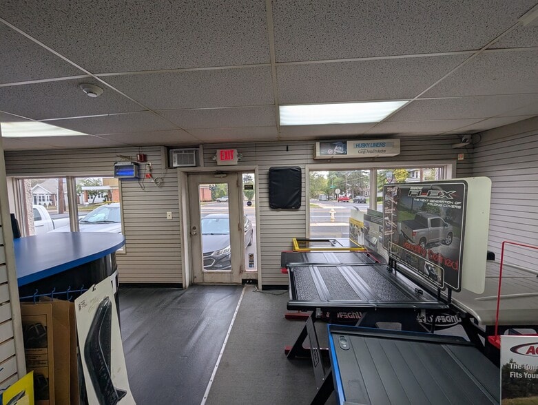 More Photos Of 158 S White Horse Pike, Audubon Auto Repair For Sale