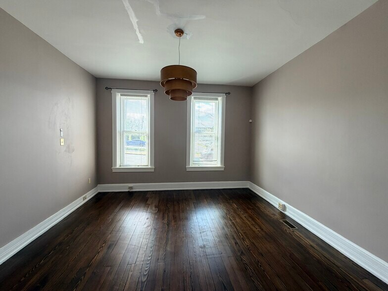 More Photos Of 228 E Washington St, Hagerstown Office Residential For Sale
