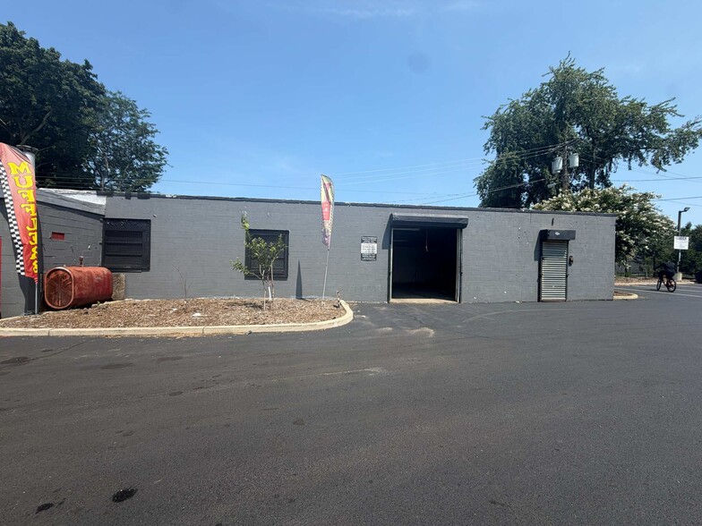 Primary Photo Of 1715-1725 Mount Ephraim Ave, Camden Storefront For Lease