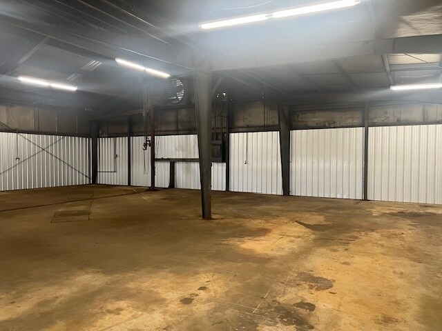 More Photos Of 3651 Eastend Dr, Humboldt Light Manufacturing For Lease