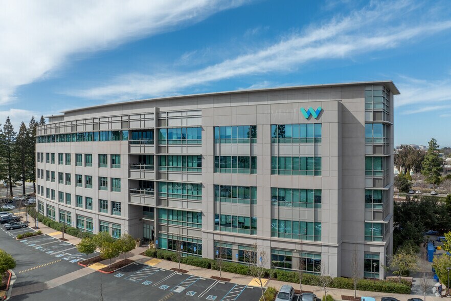 More Photos Of 690 E Middlefield Rd, Mountain View Office For Lease