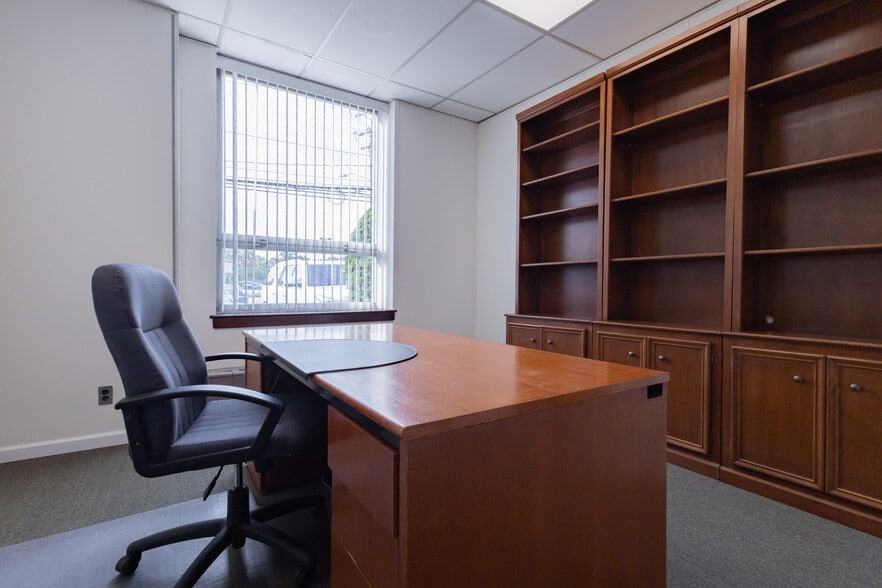 More Photos Of 55 Jericho Tpke, Jericho Office For Lease