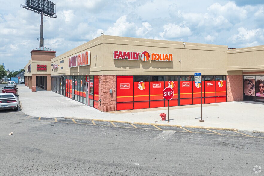 Primary Photo Of 5401 S Wentworth Ave, Chicago General Retail For Lease