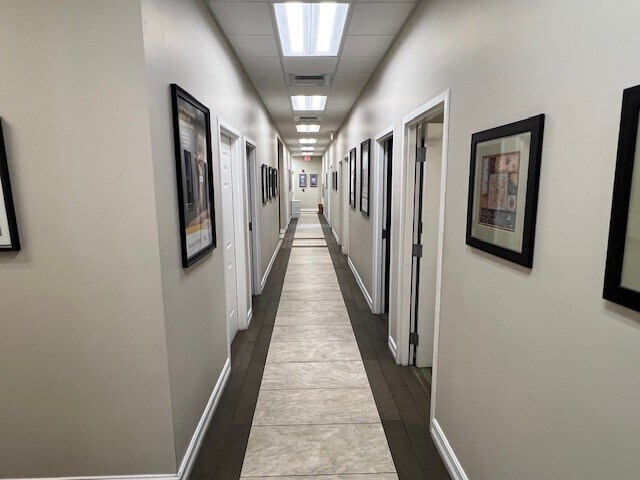 More Photos Of 3414 Forum Blvd, Fort Myers Bank For Lease