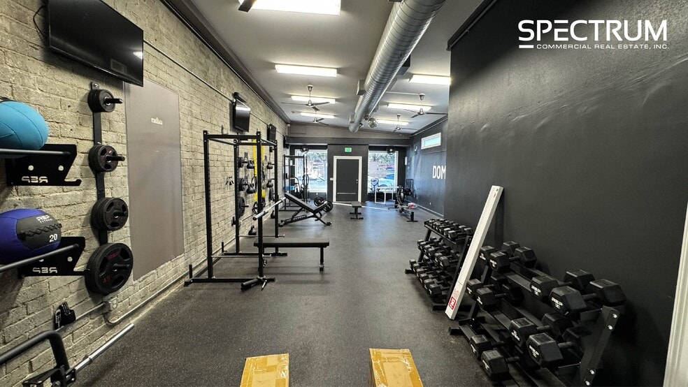 More Photos Of 2707 W Burbank Blvd, Burbank Storefront Retail Residential For Lease