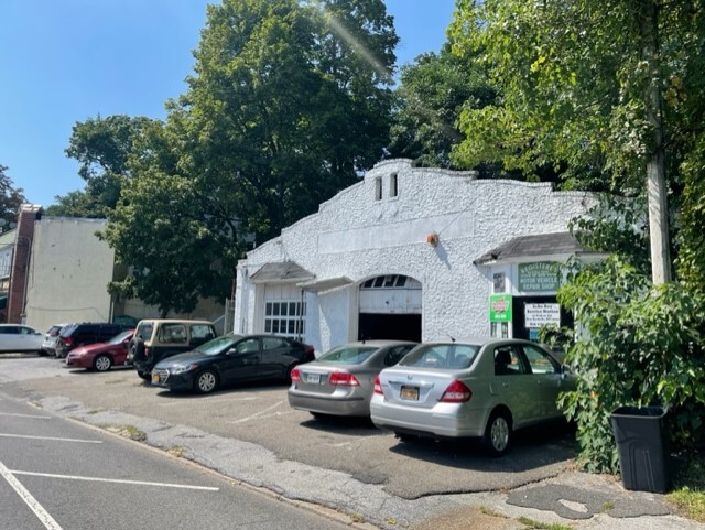 Primary Photo Of 69 Pelham Rd, New Rochelle Auto Repair For Sale