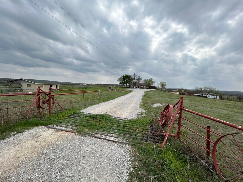 More Photos Of 173 County Road 3850, Poolville Land For Sale