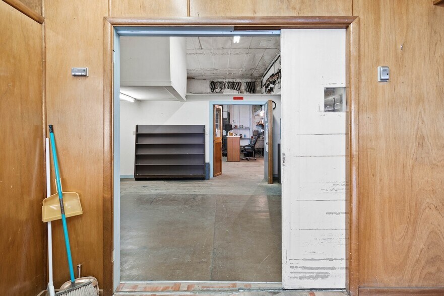 More Photos Of 313 N Main St, Ellensburg General Retail For Sale