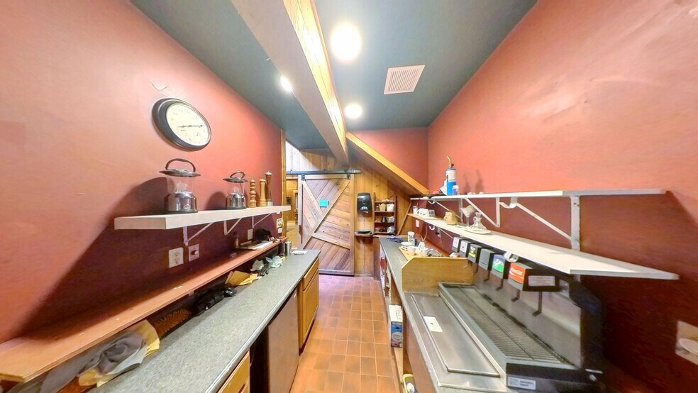 More Photos Of 295534 US Highway 101, Quilcene Flex For Sale