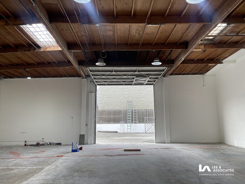 More Photos Of 2659-2661 Junipero Ave, Signal Hill Warehouse For Lease
